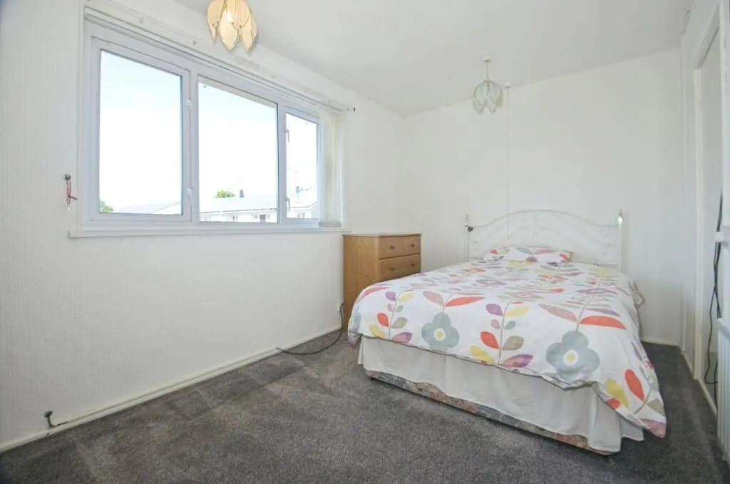 3 bed End of Terrace
