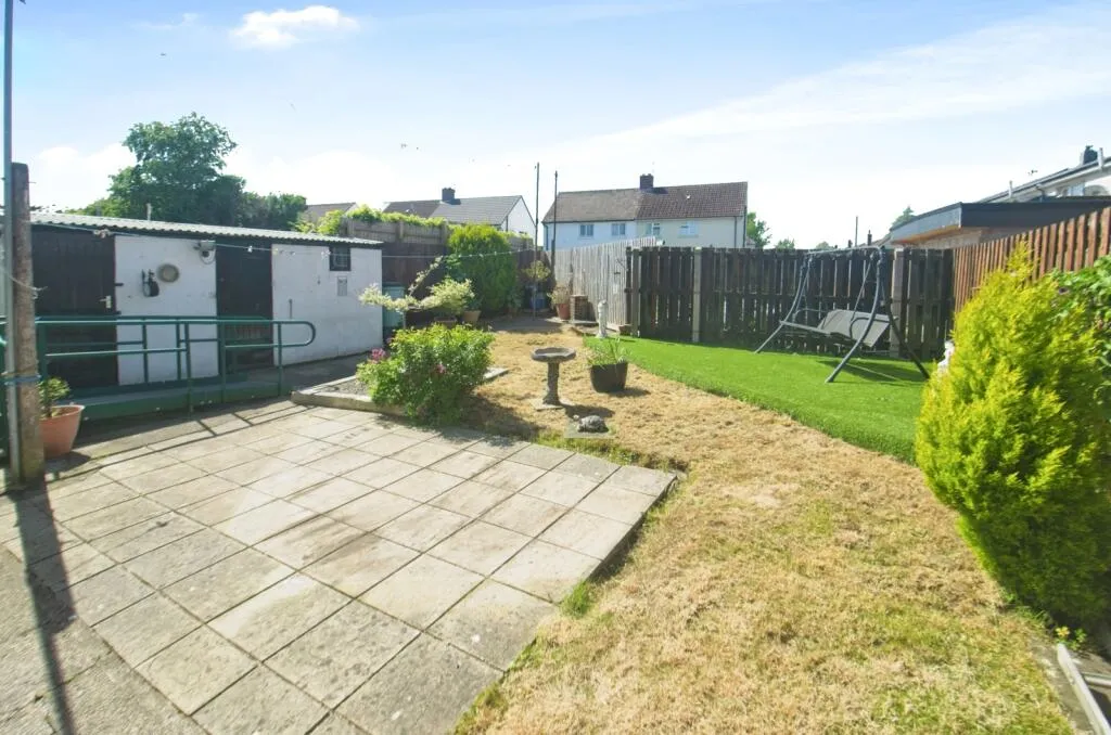 3 bed End of Terrace