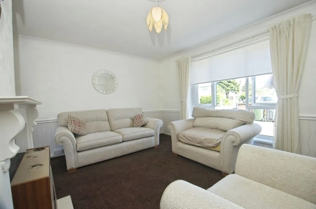 3 bed End of Terrace