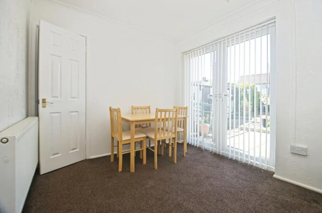 3 bed End of Terrace