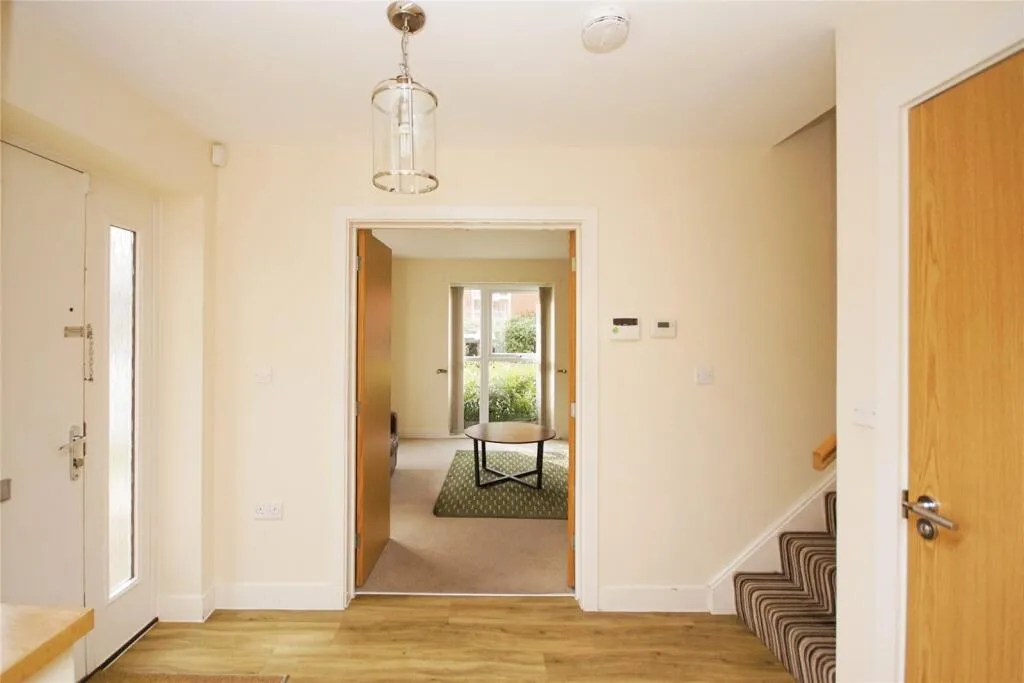 4 bed House