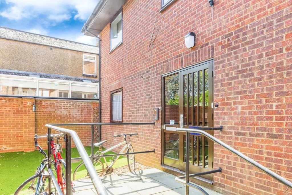 2 bed Apartment