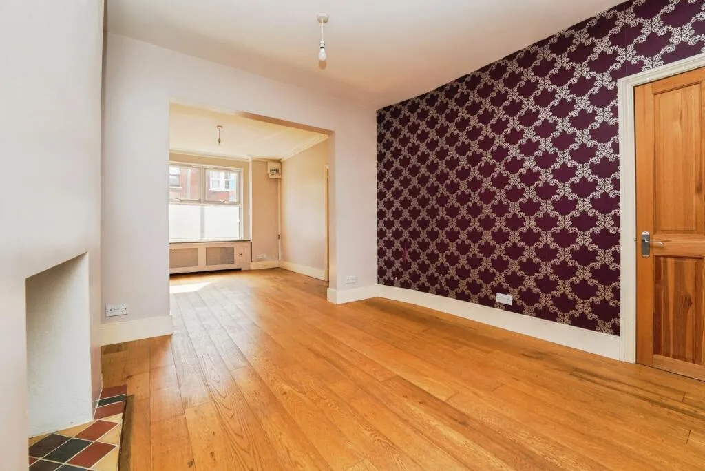 3 bed Terraced
