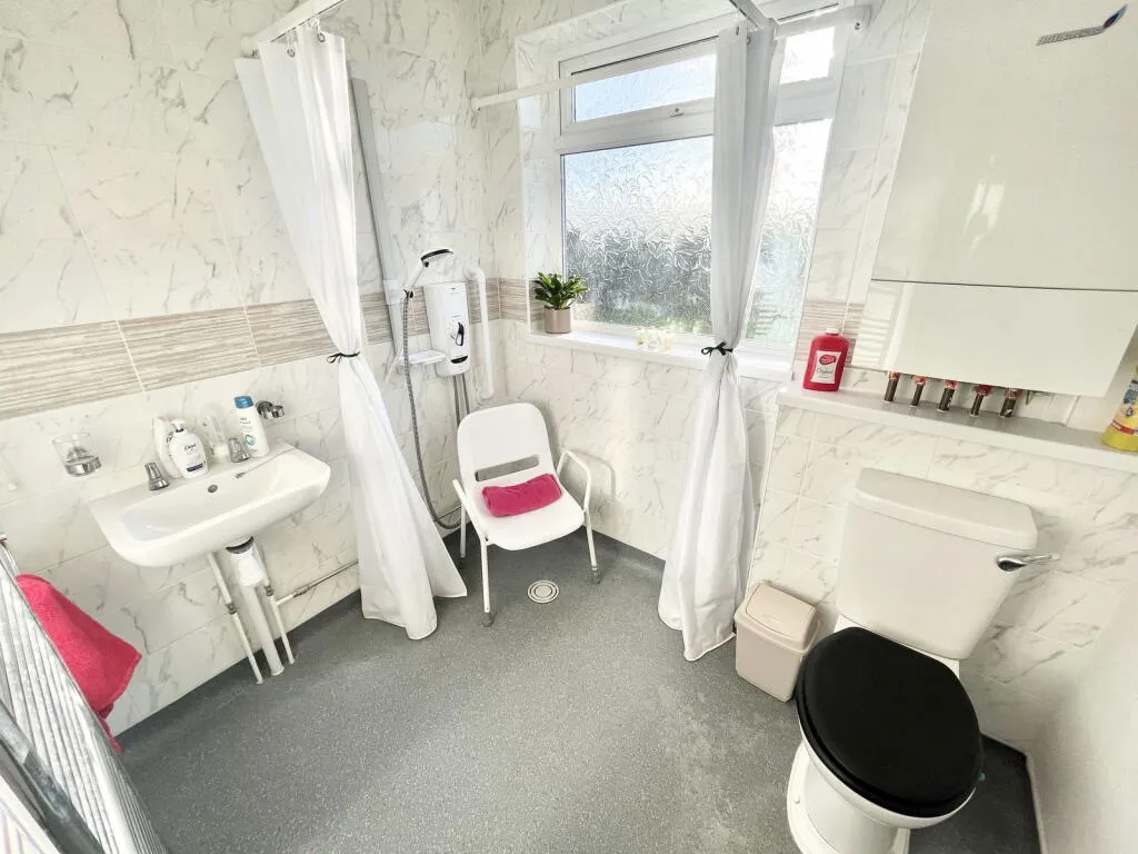 3 bed Detached Bungalow