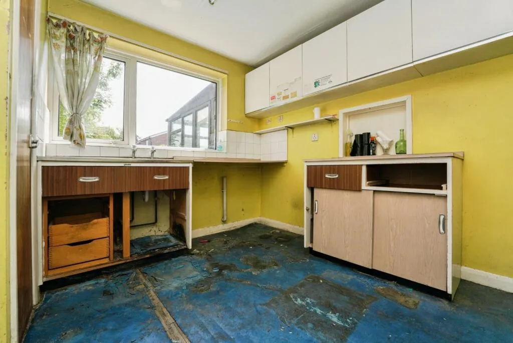 4 bed Semi-Detached