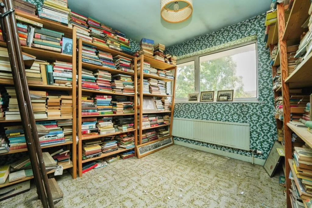 4 bed Semi-Detached