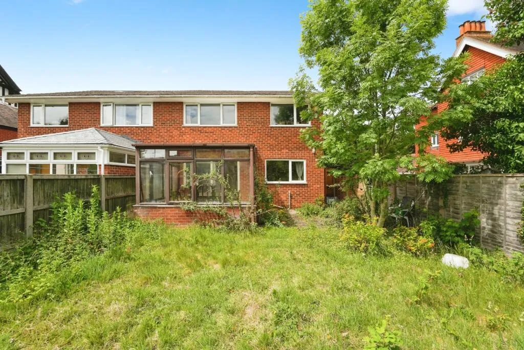 4 bed Semi-Detached