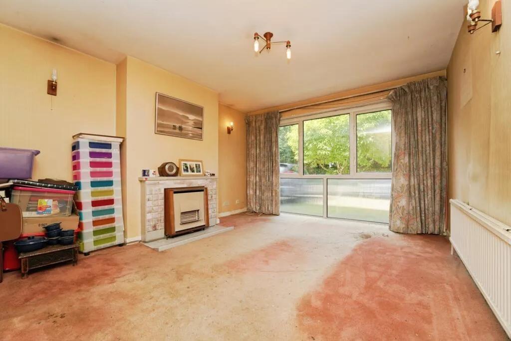 4 bed Semi-Detached