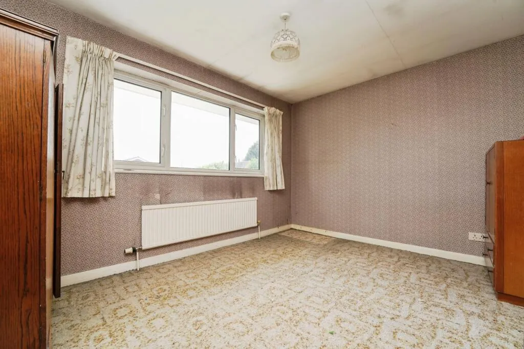 4 bed Semi-Detached