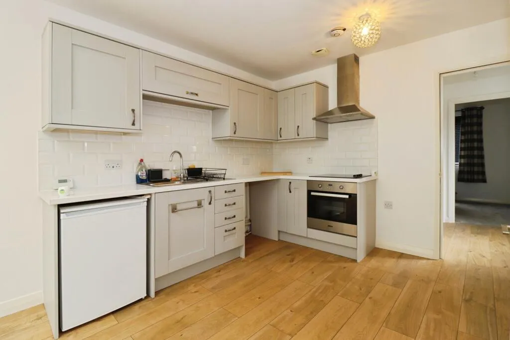 1 bed Ground Maisonette