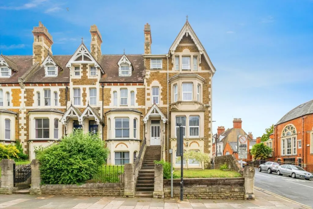 2 bed Apartment