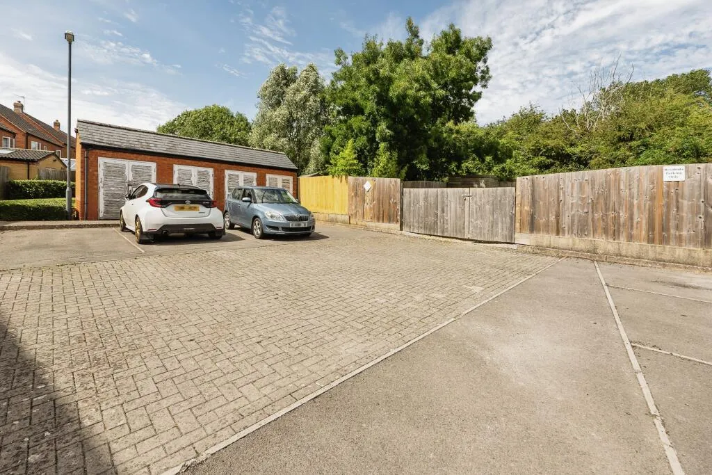 2 bed Apartment