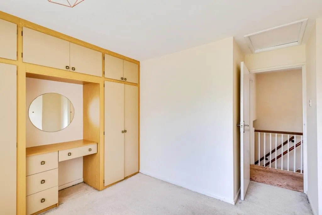 3 bed End of Terrace