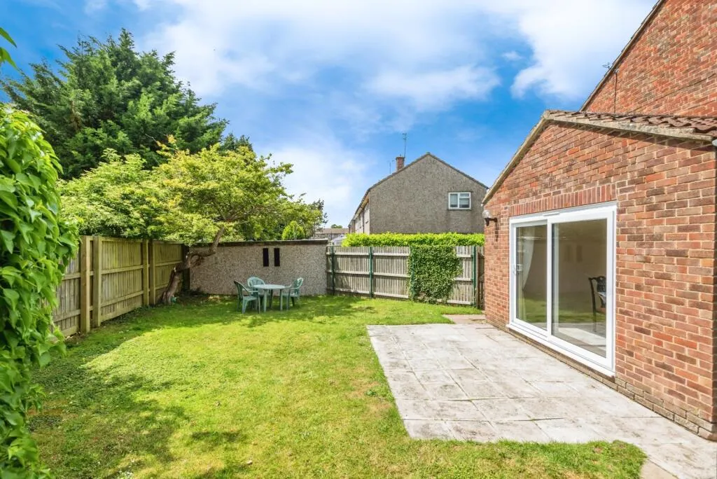 3 bed End of Terrace