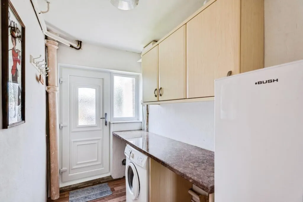 3 bed End of Terrace