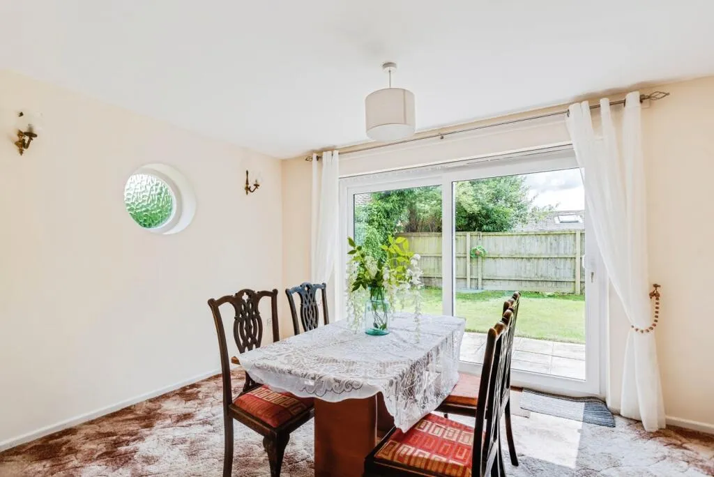 3 bed End of Terrace