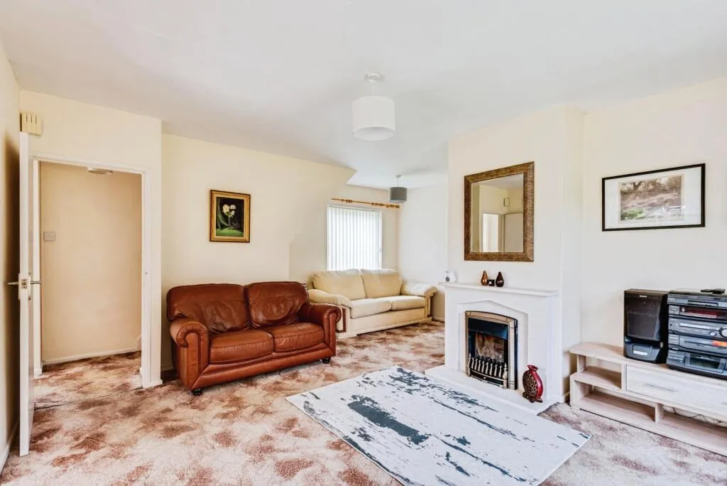 3 bed End of Terrace