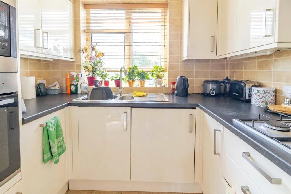 3 bed Semi-Detached