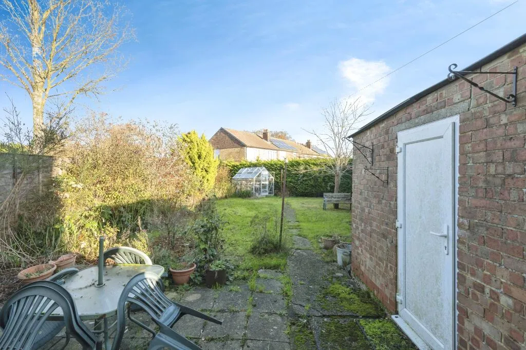 3 bed End of Terrace