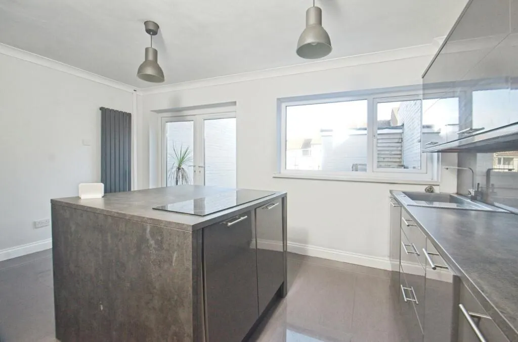 3 bed Terraced