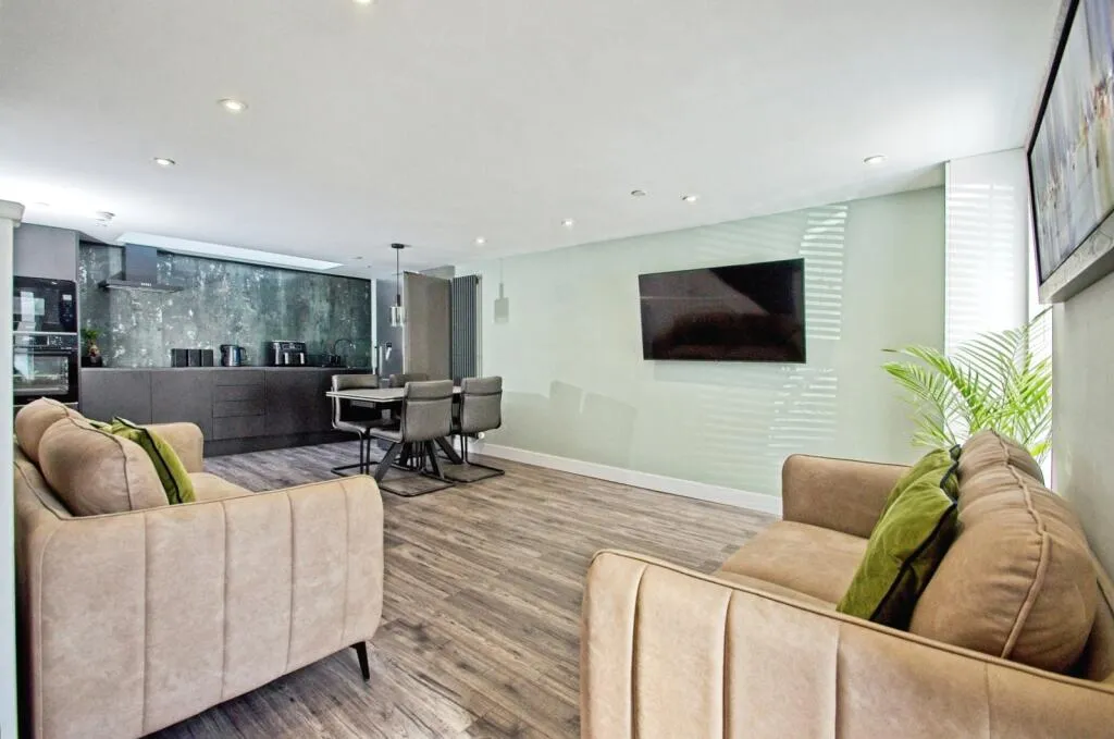 2 bed Detached