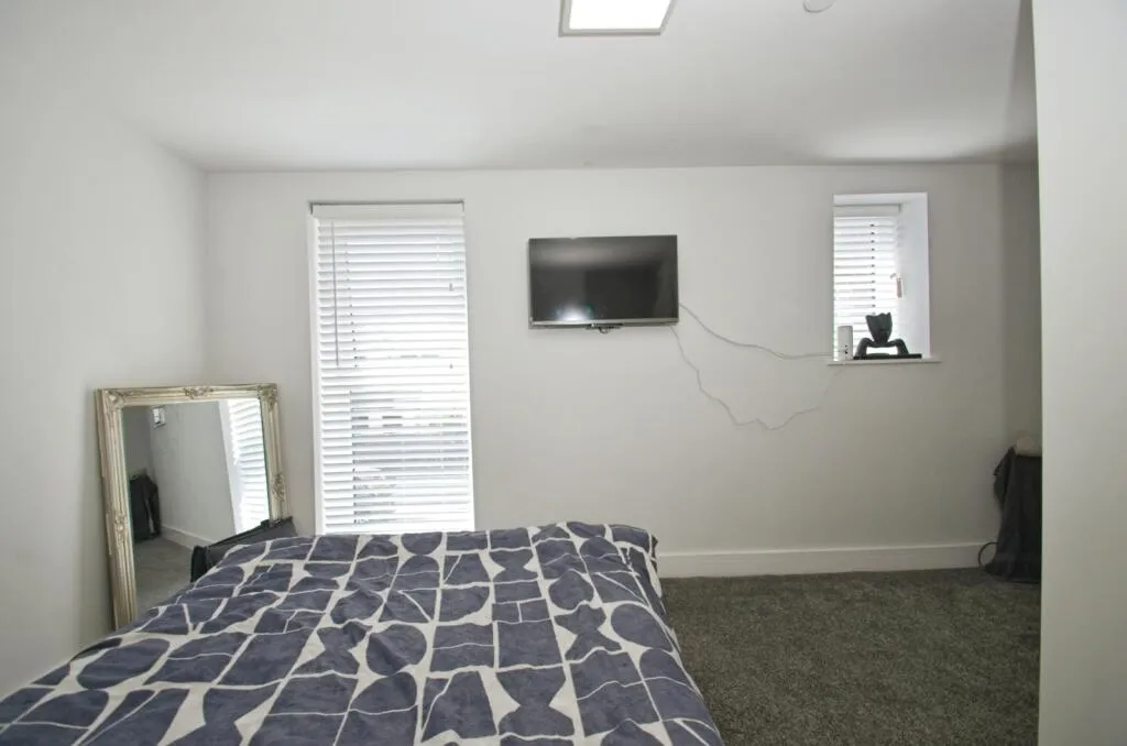 2 bed Detached