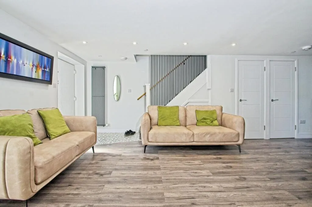 2 bed Detached