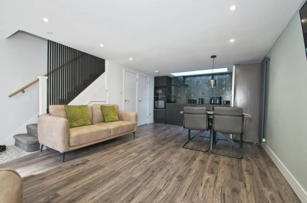 2 bed Detached