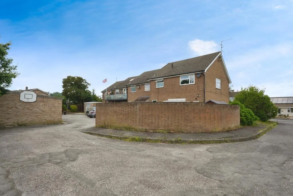 2 bed Ground Maisonette