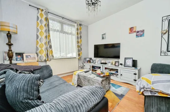 3 bed Terraced