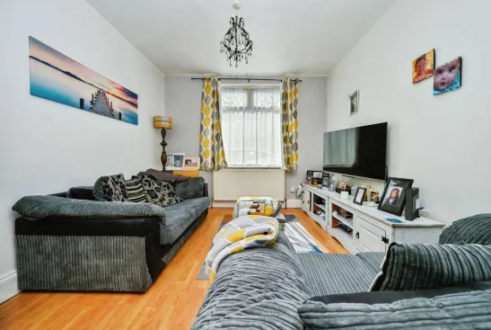 3 bed Terraced