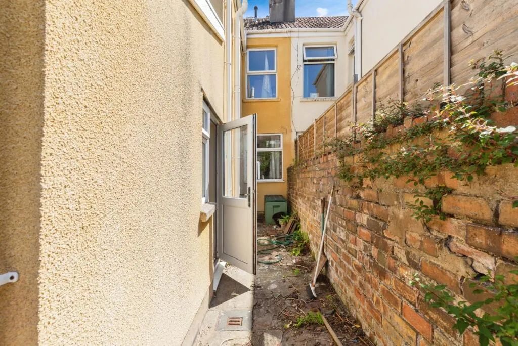 3 bed Terraced
