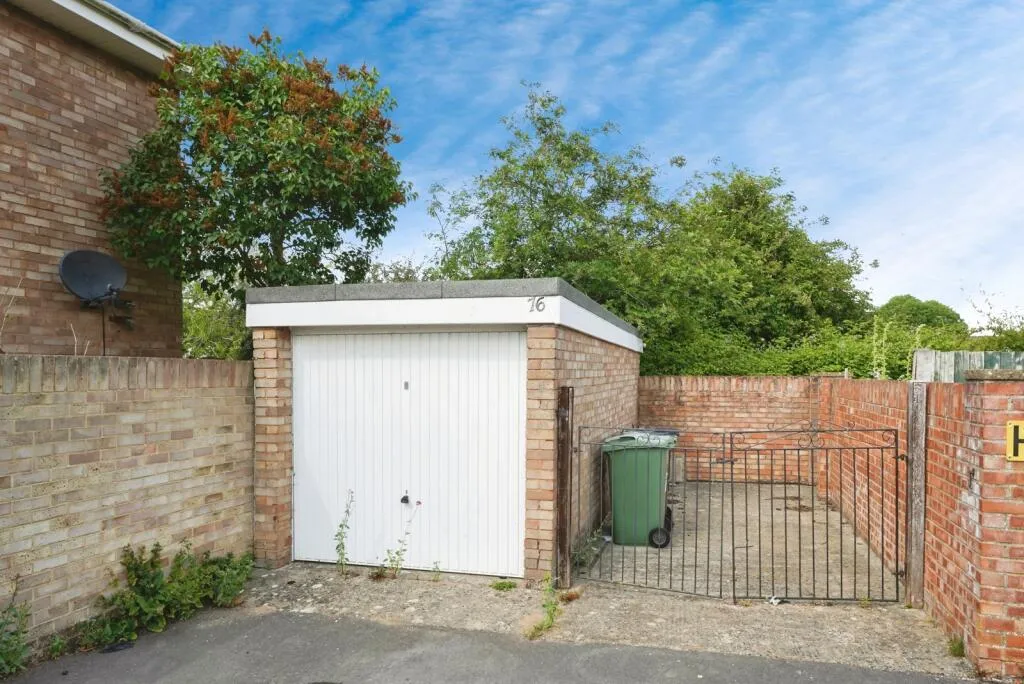 3 bed Semi-Detached
