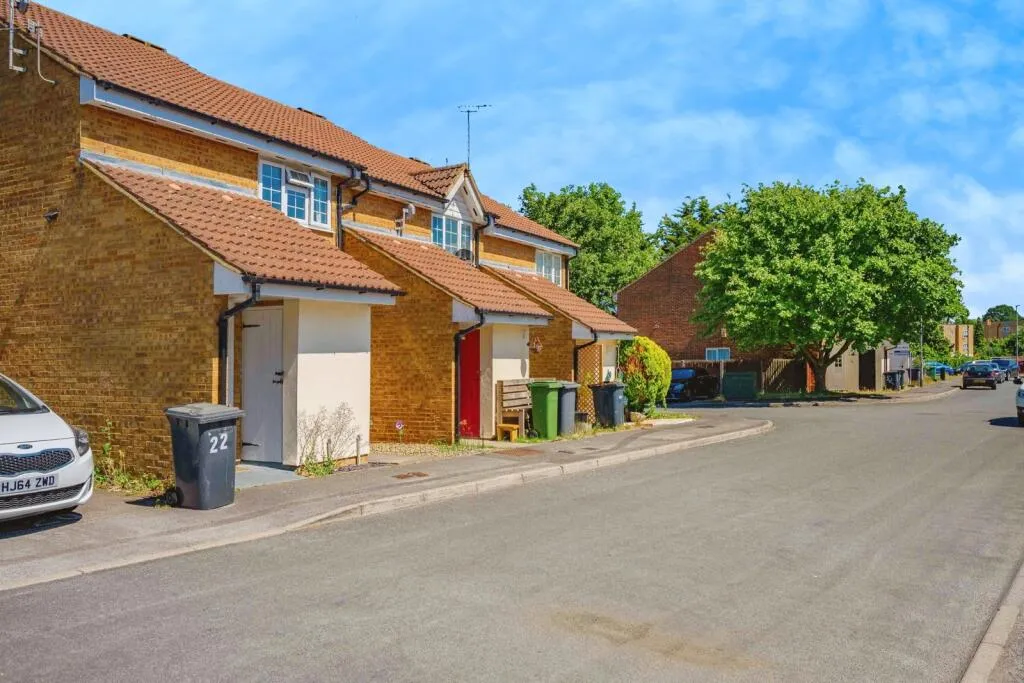 1 bed Maisonette