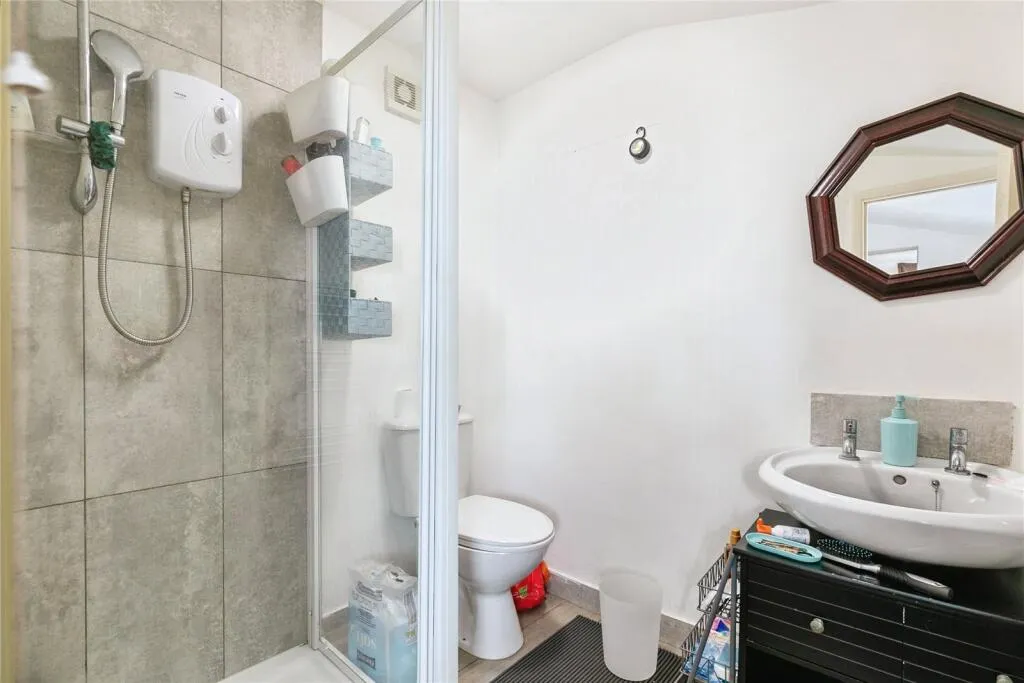 5 bed House Share