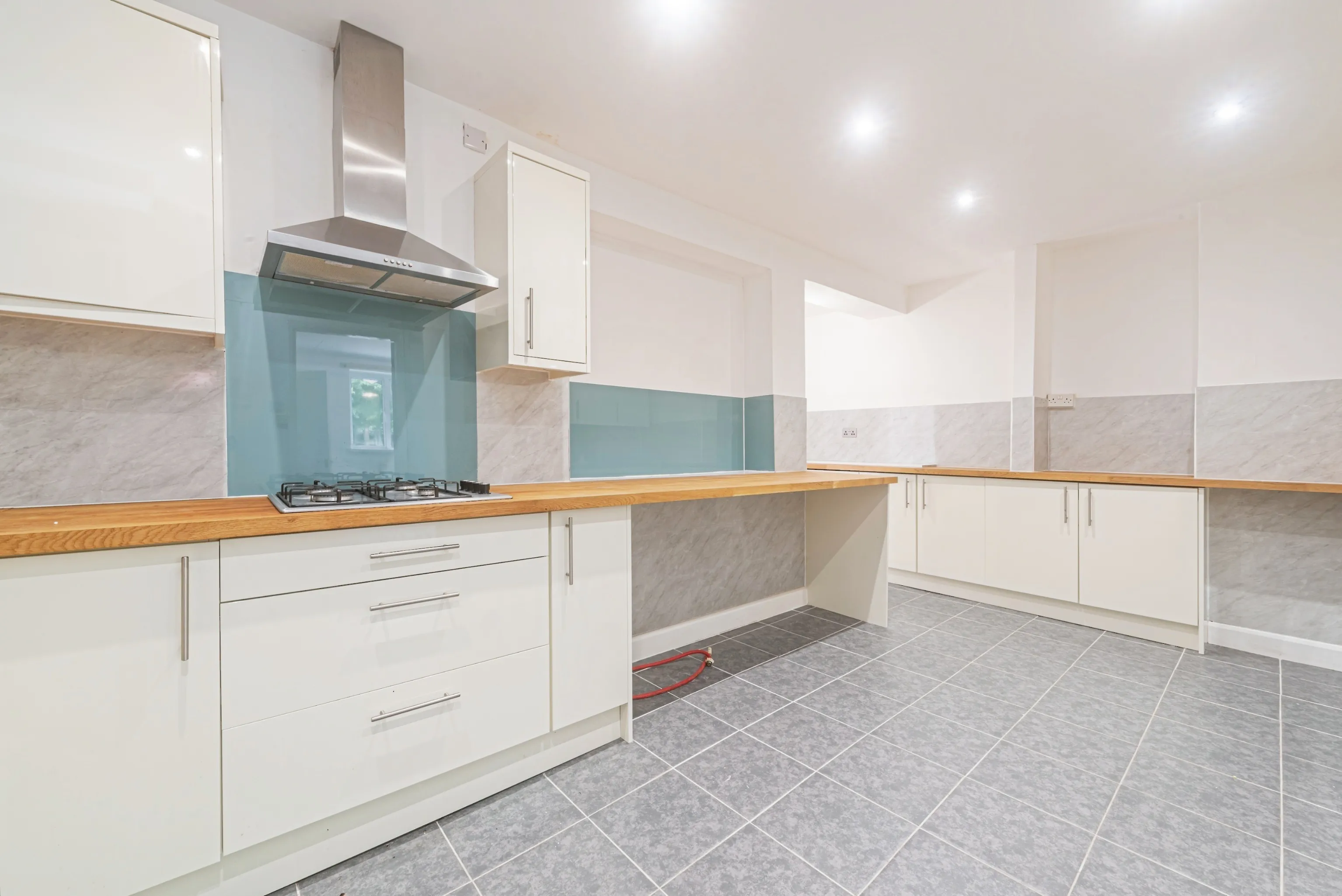 4 bed Terraced