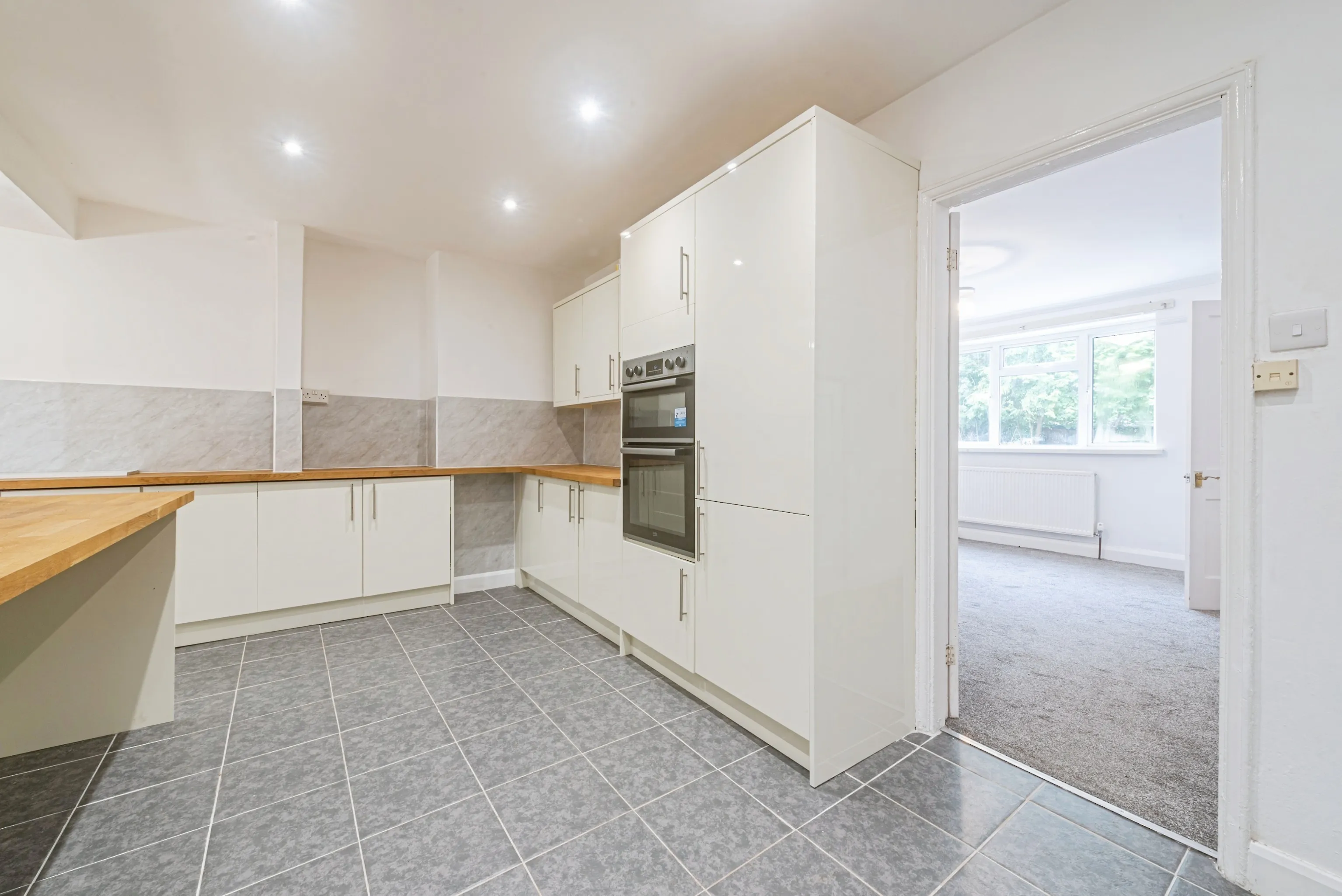 4 bed Terraced