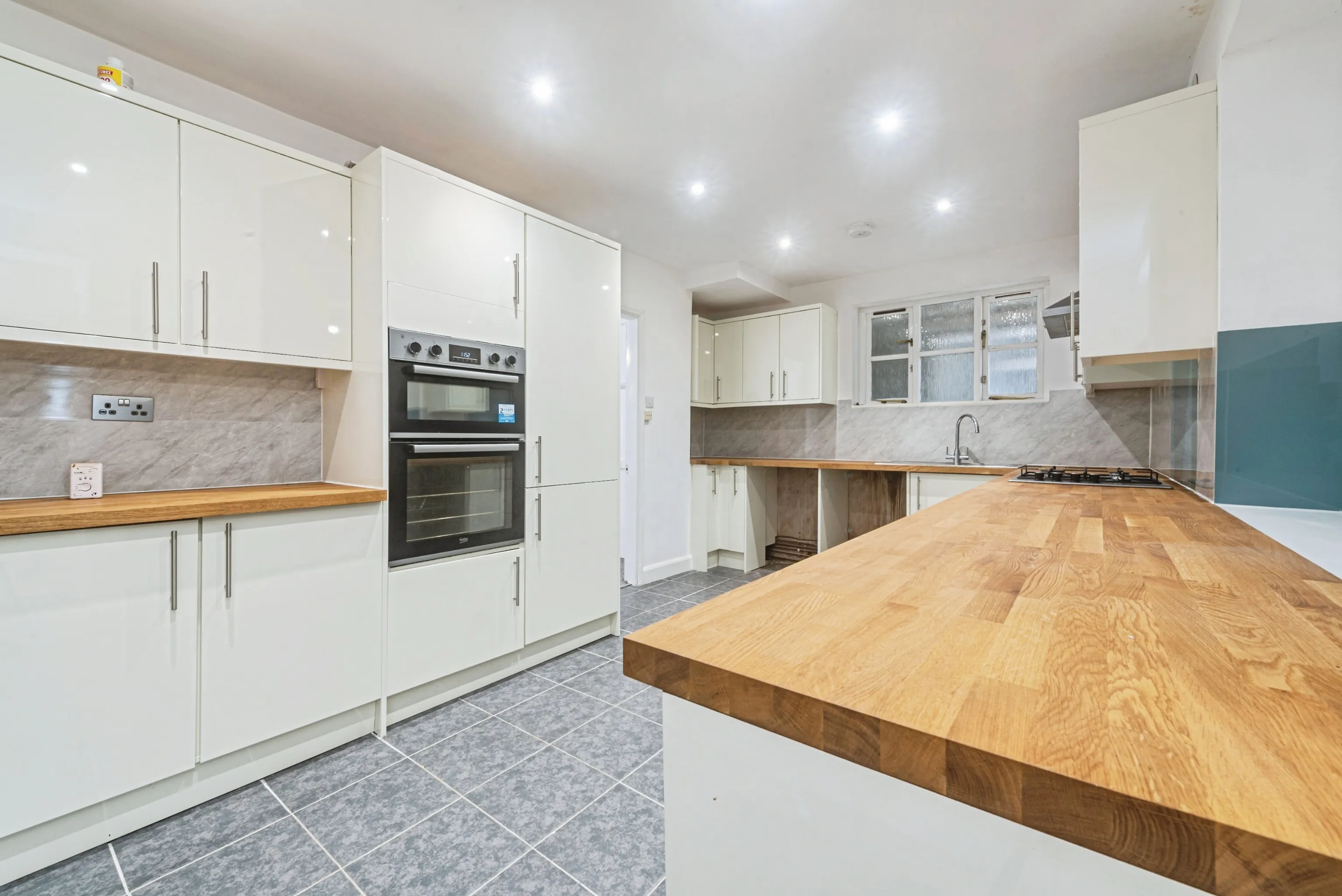4 bed Terraced