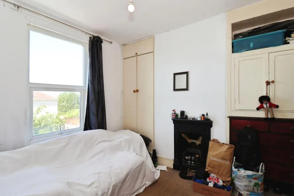 2 bed House
