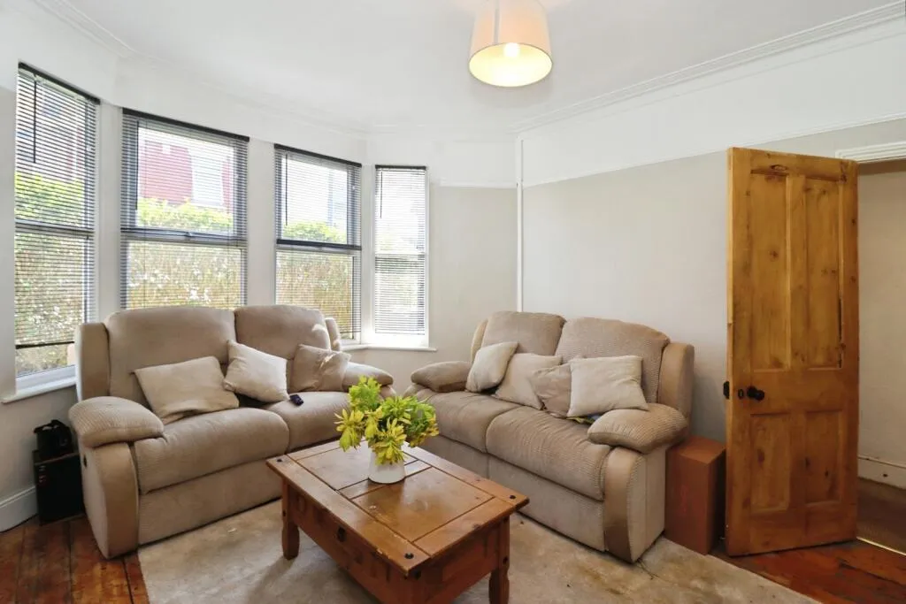 2 bed House