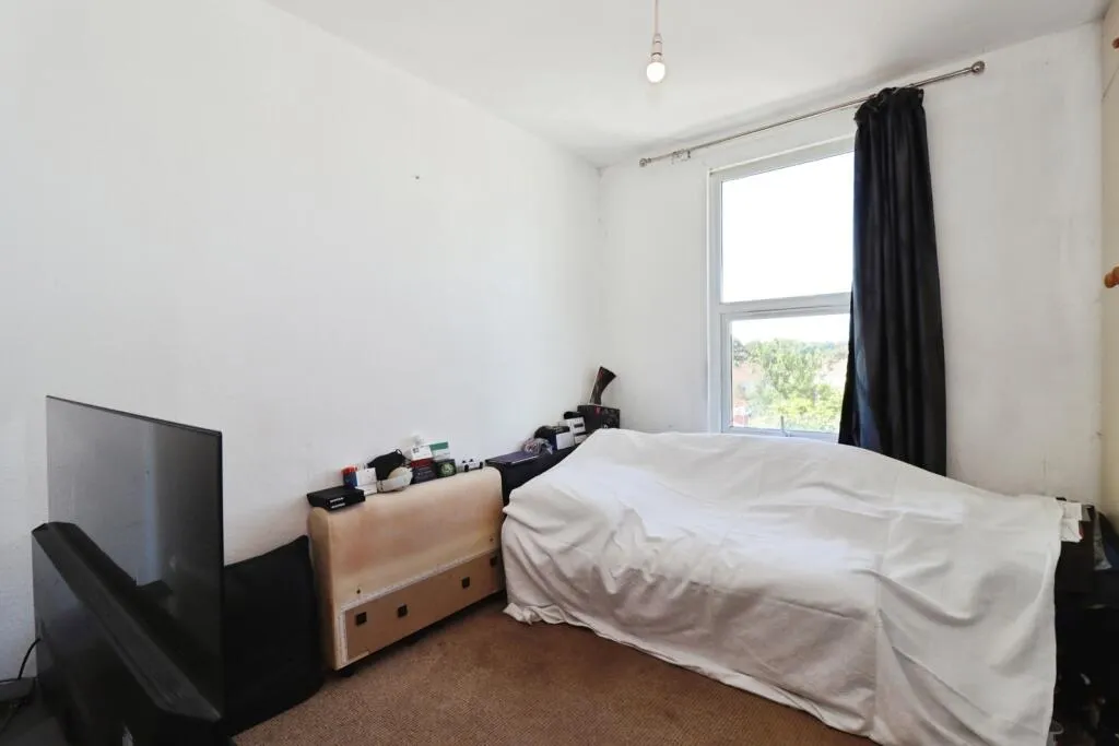 2 bed House