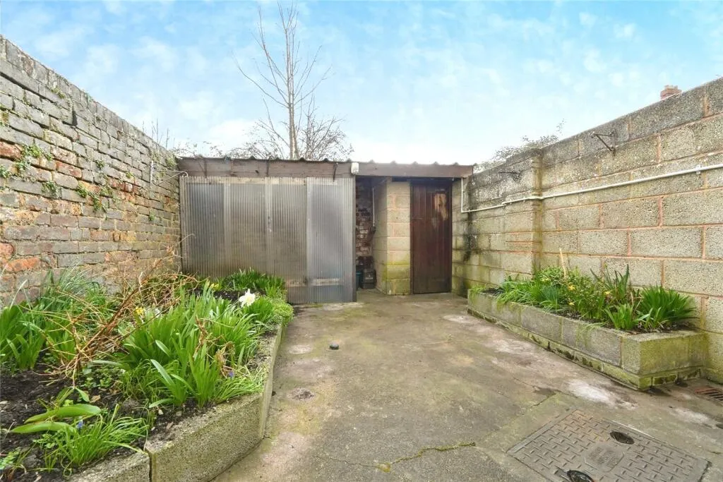 3 bed Terraced