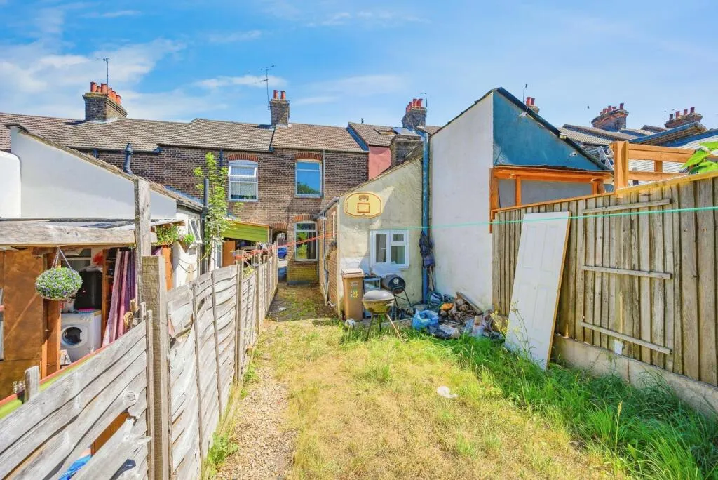 2 bed Terraced
