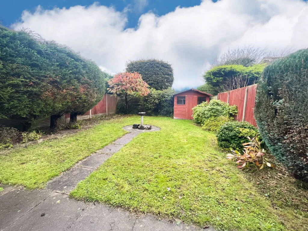 2 bed Detached