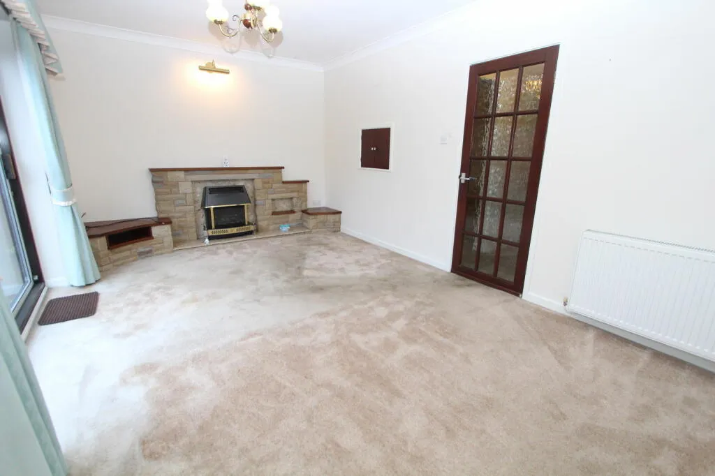 2 bed Detached