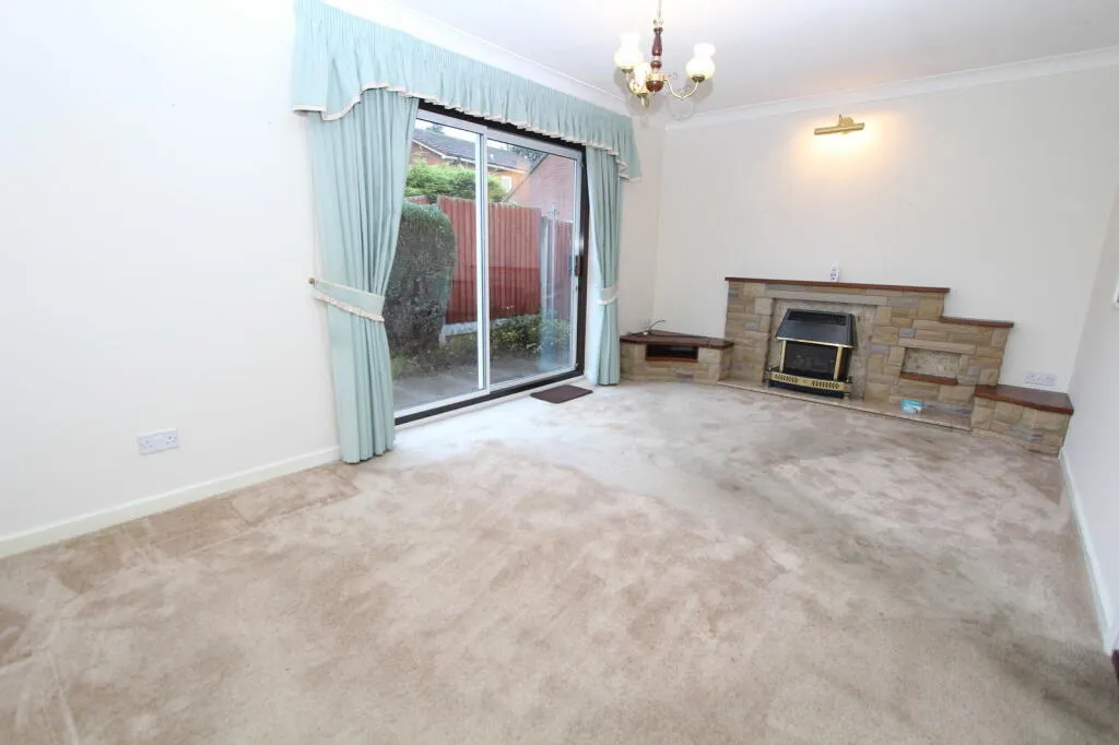2 bed Detached