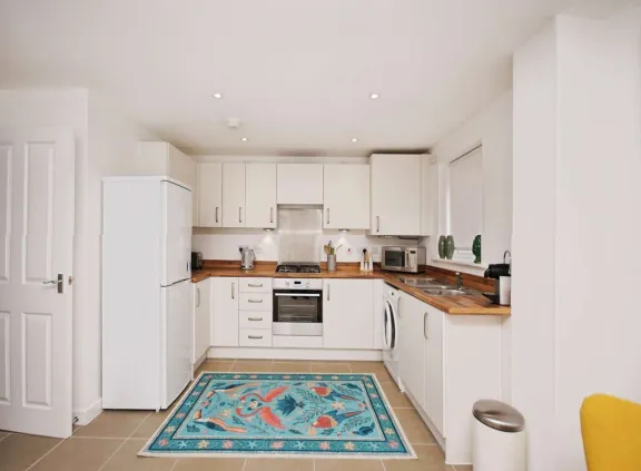 1 bed Ground Flat