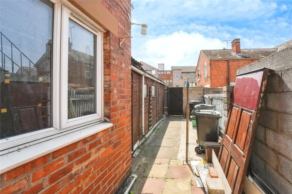 3 bed Terraced