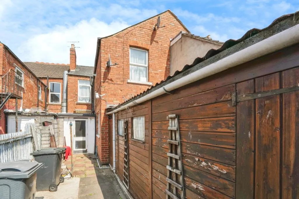 3 bed Terraced