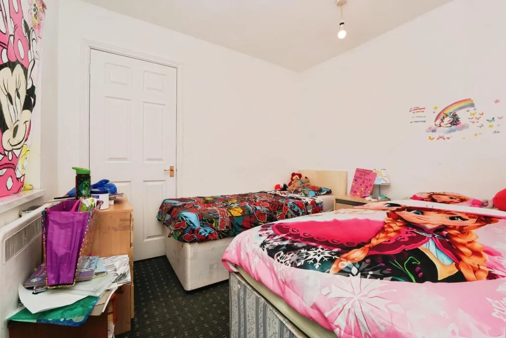 5 bed Block of Apartments